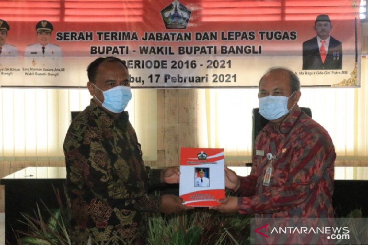 Bupati  serah terima jabatan ke Sekda Bangli