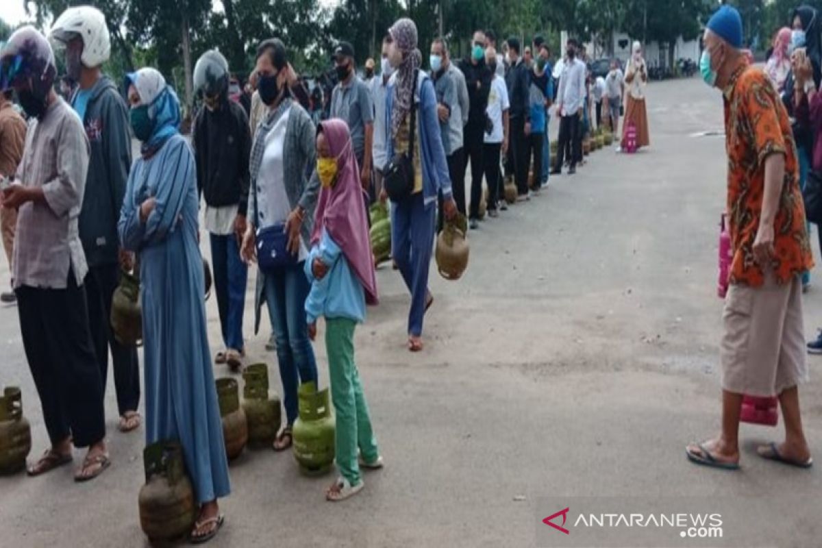 Warga Tanah Laut konversi gas 3 kg ke nonsubsidi