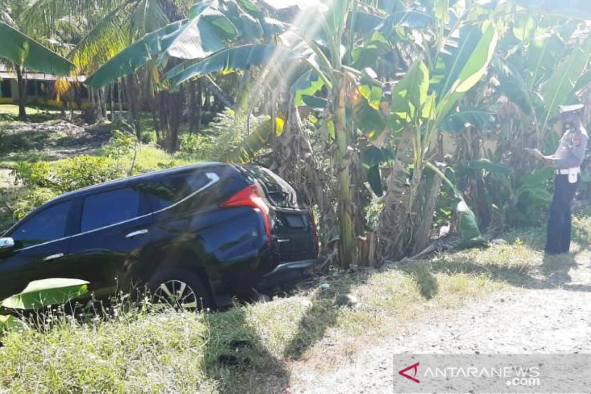 Mobil dinas Wakil Bupati Agam terlibat kecelakaan