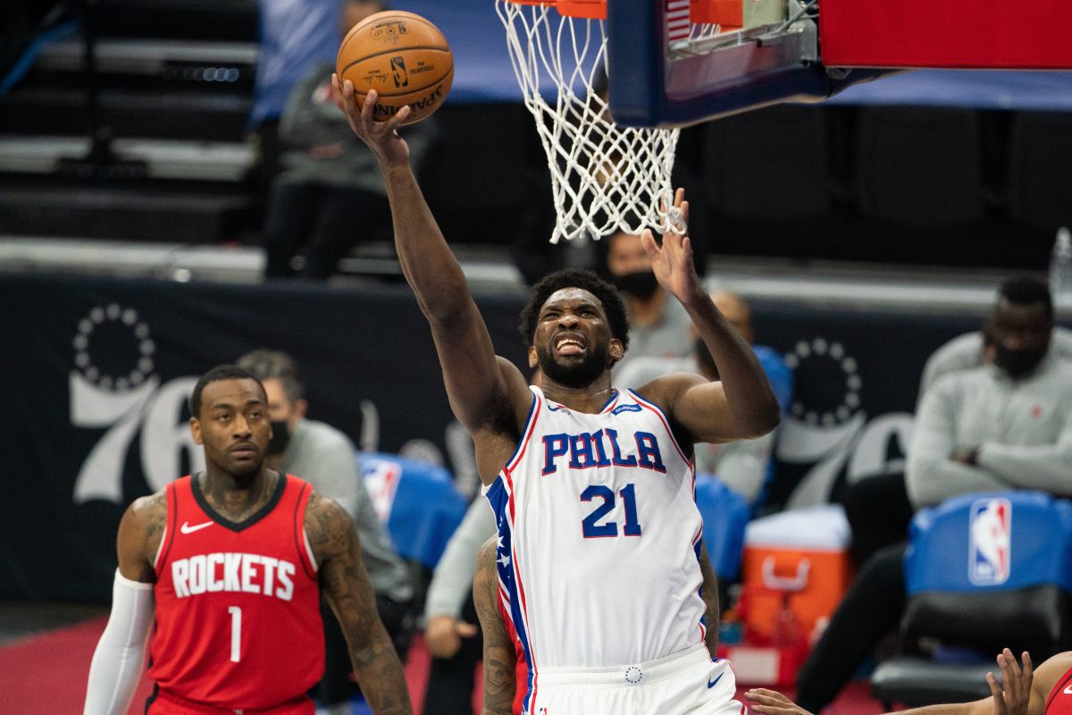 76ers nyaris tersusul sebelum tekuk Rockets 118-113, Embiid menyumbangkan 31 poin