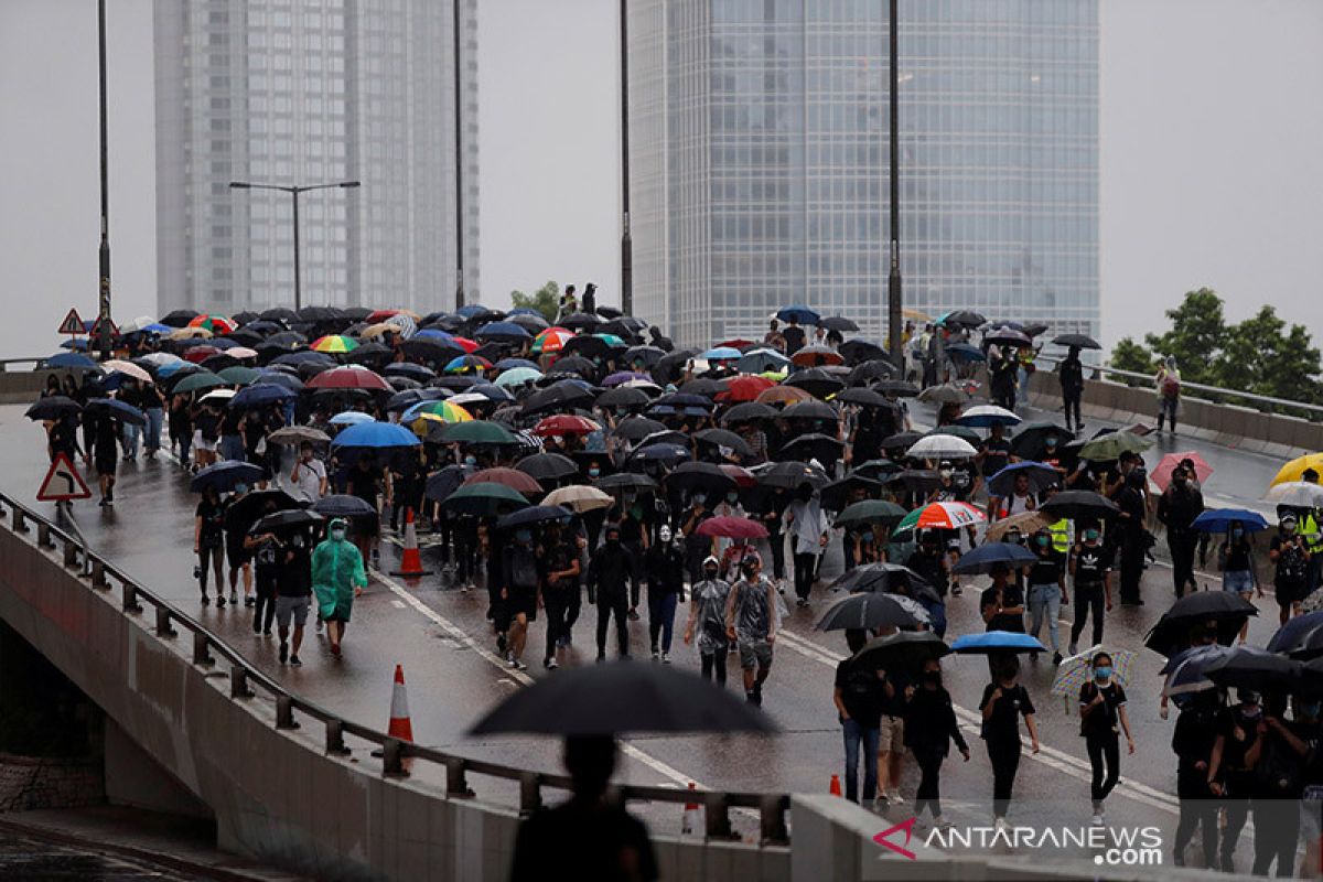 Hampir 5.000 warga Hong Kong mendaftar untuk visa Inggris baru