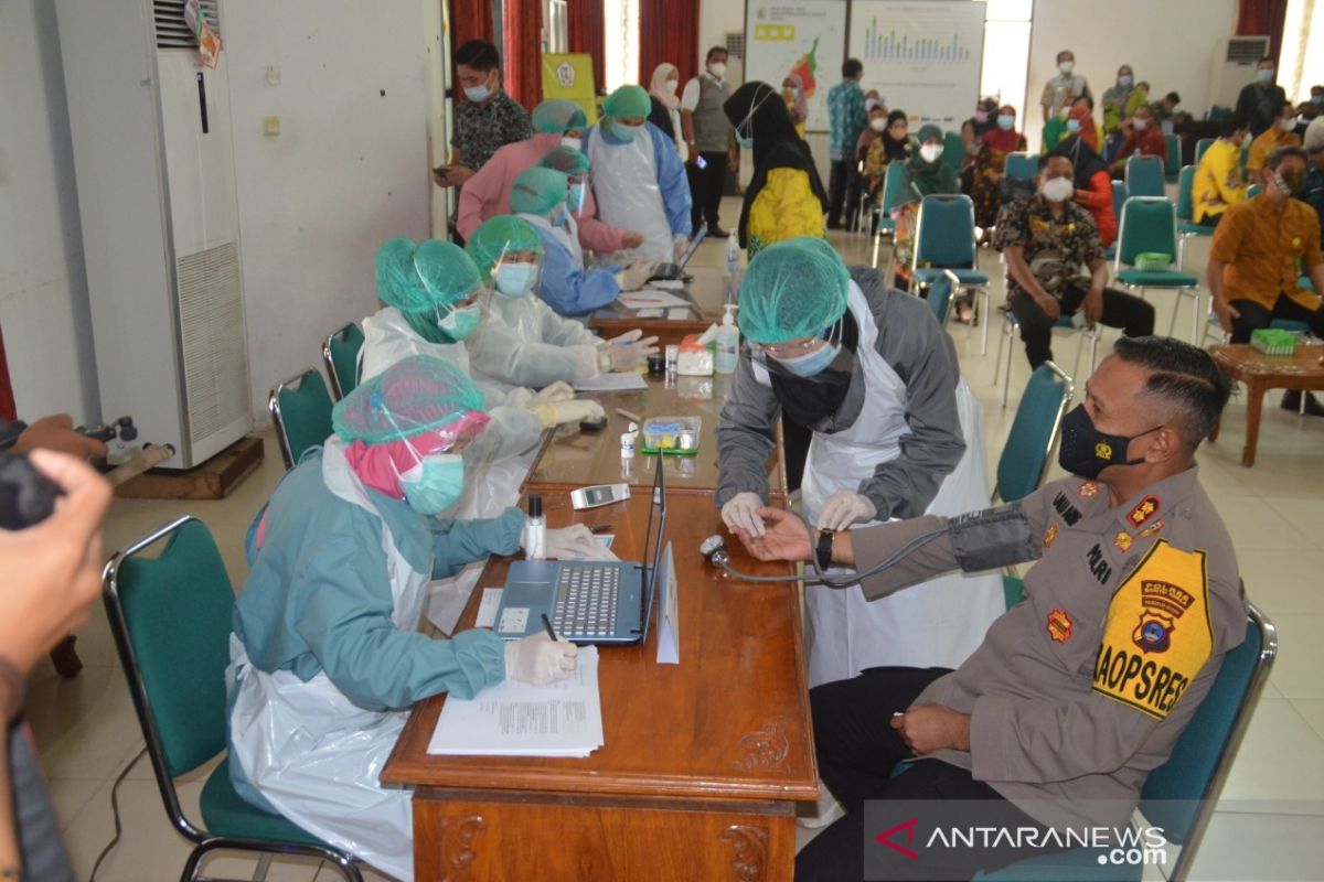 Batola lanjutkan vaksinasi COVID-19 tahap dua