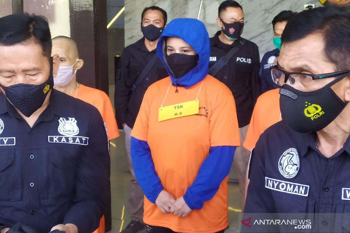 Polisi tangkap mantan istri personel band The Titans karena kasus narkoba