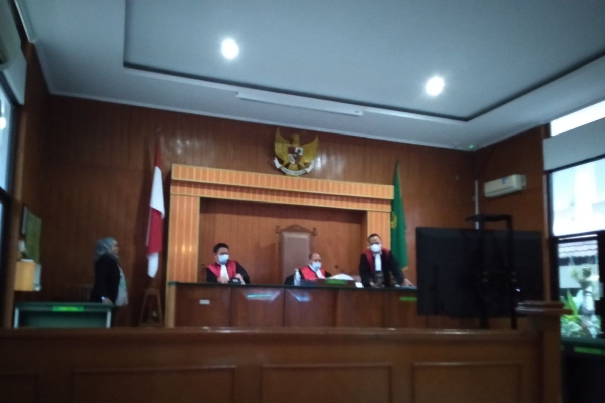 Kasus tabung elpiji tanpa SNI mulai disidangkan di PN Karawang