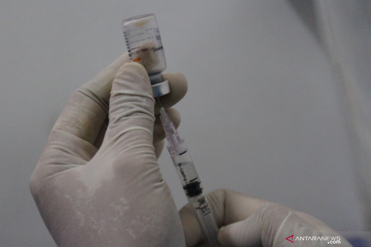 Pemkab Ngawi mulai mendata petugas pelayanan publik untuk vaksinasi COVID-19