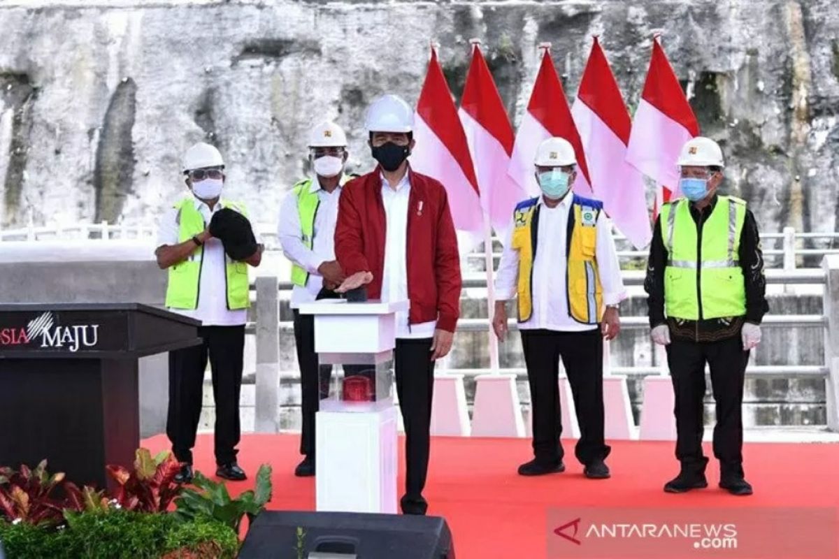 Presiden Jokowi resmikan Bendungan Tapin di Kalimantan Selatan