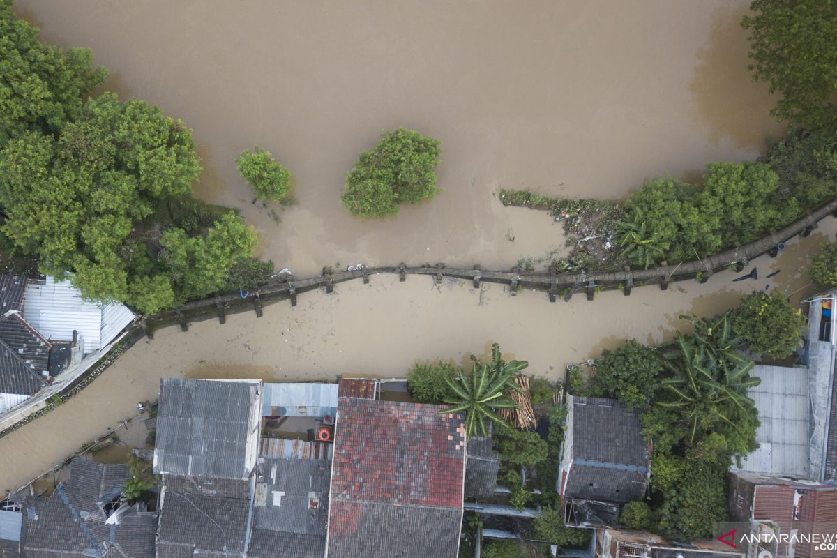 KPJ: Tanggul jebol di empat lokasi sumbang banjir Jakarta dan Bekasi