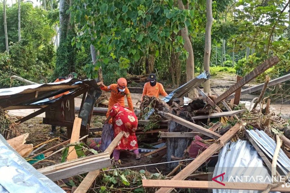 Operasi SAR penanganan banjir Tojo Una-una di tutup