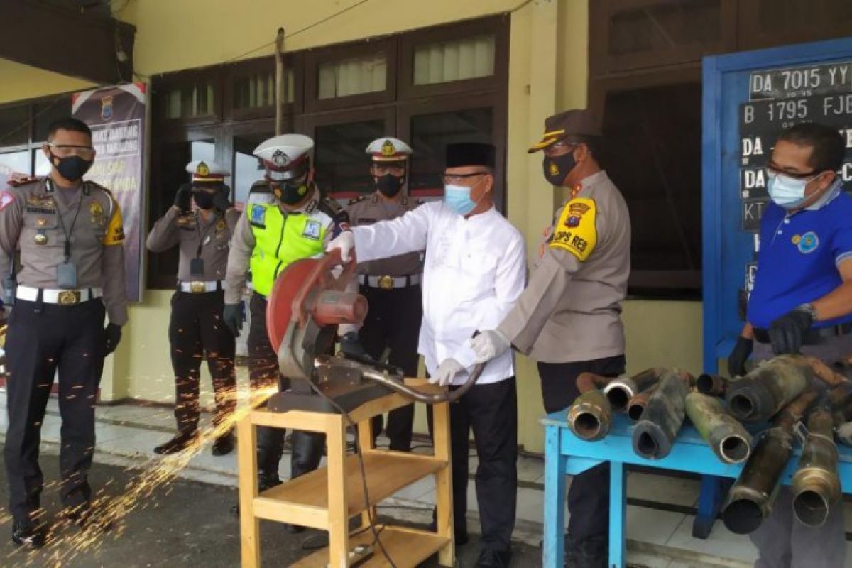 Wakil Bupati Tabalong hadiri pemusnahan knalpot brong