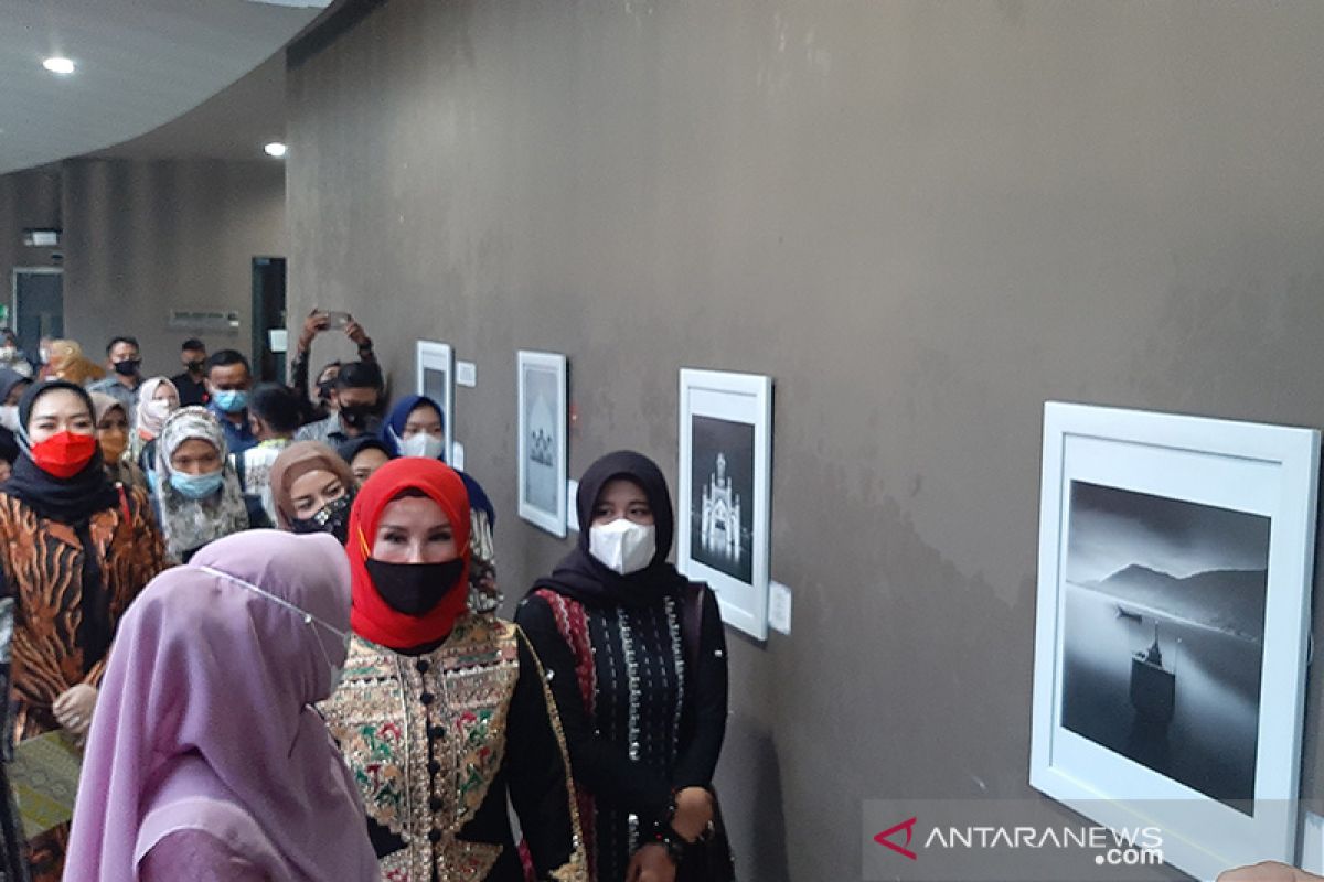 Ketua Bhayangkari promosi pariwisata Aceh lewat fotografi