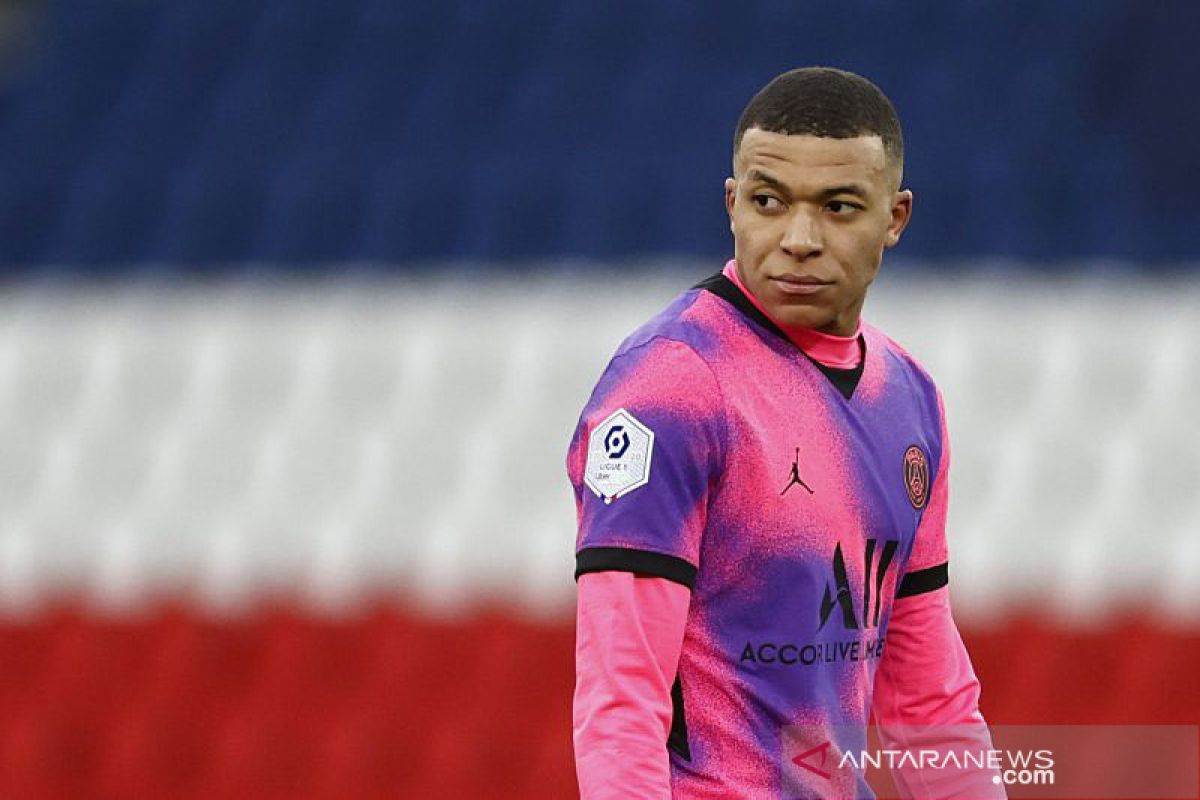 Menteri olahraga desak Mbappe tak tinggalkan Prancis