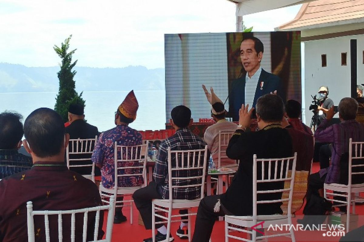 Presiden Joko Widodo resmikan kampanye Beli Kreatif Danau Toba