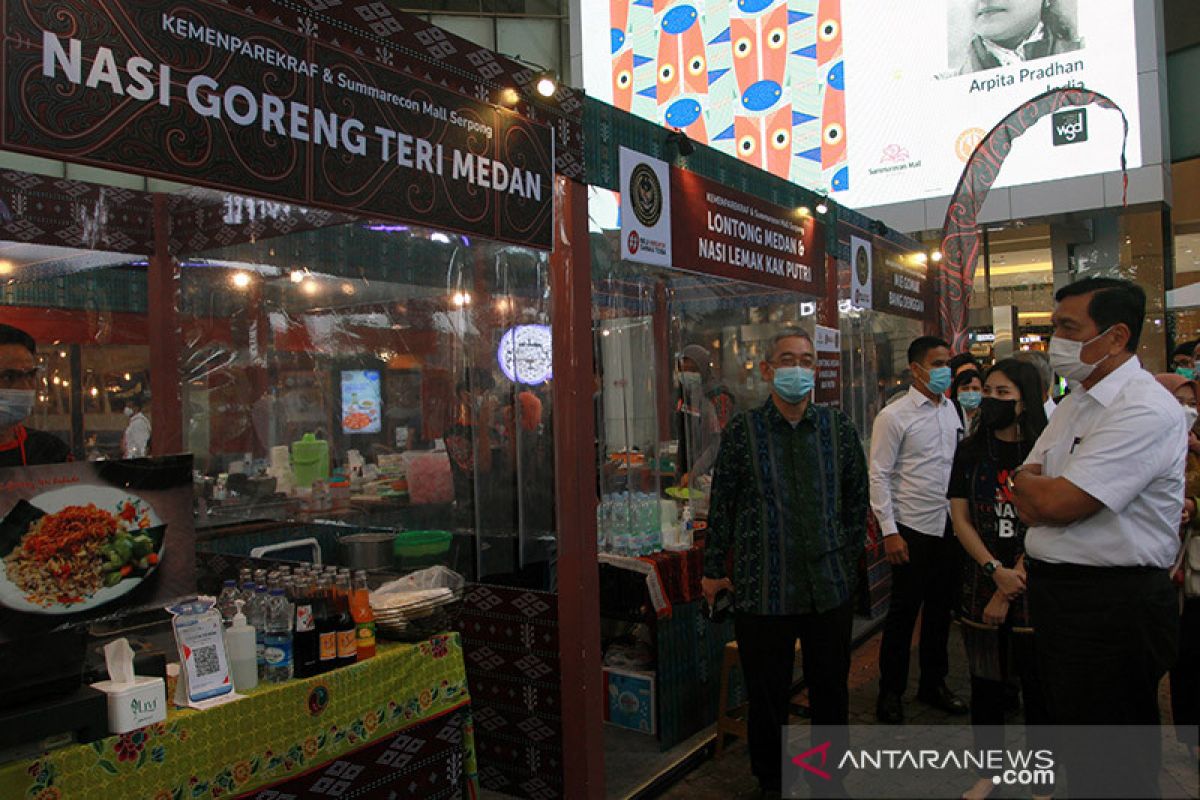 Luhut: Kita harus bangga gunakan produk dalam negeri