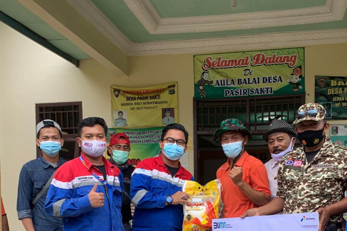 Pertamina salurkan sembako korban angin puting beliung di Lampung