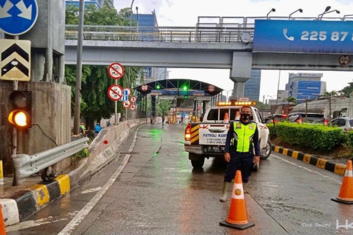 Akibat banjir, Hutama Karya turut sementara beberapa gerbang tol JORR-S