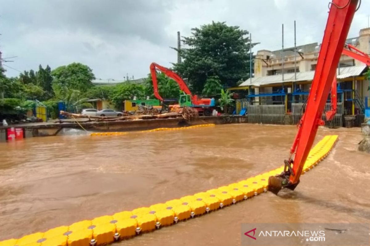 BPBD DKI: Pintu Air Angke Hulu masih siaga 1, Sunter Hulu siaga 2