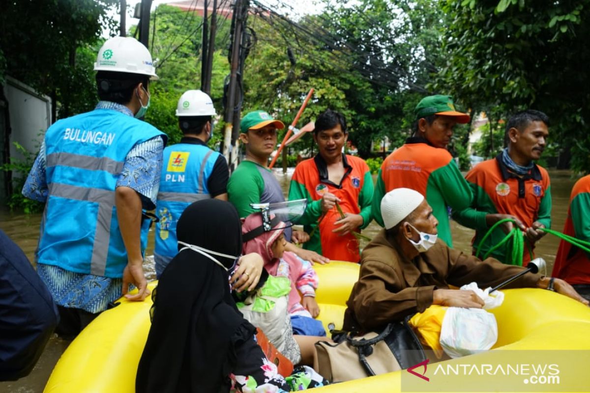 PLN turunkan 6.170 personil untuk lakukan pemantauan kelistrikan daerah terdampak banjir