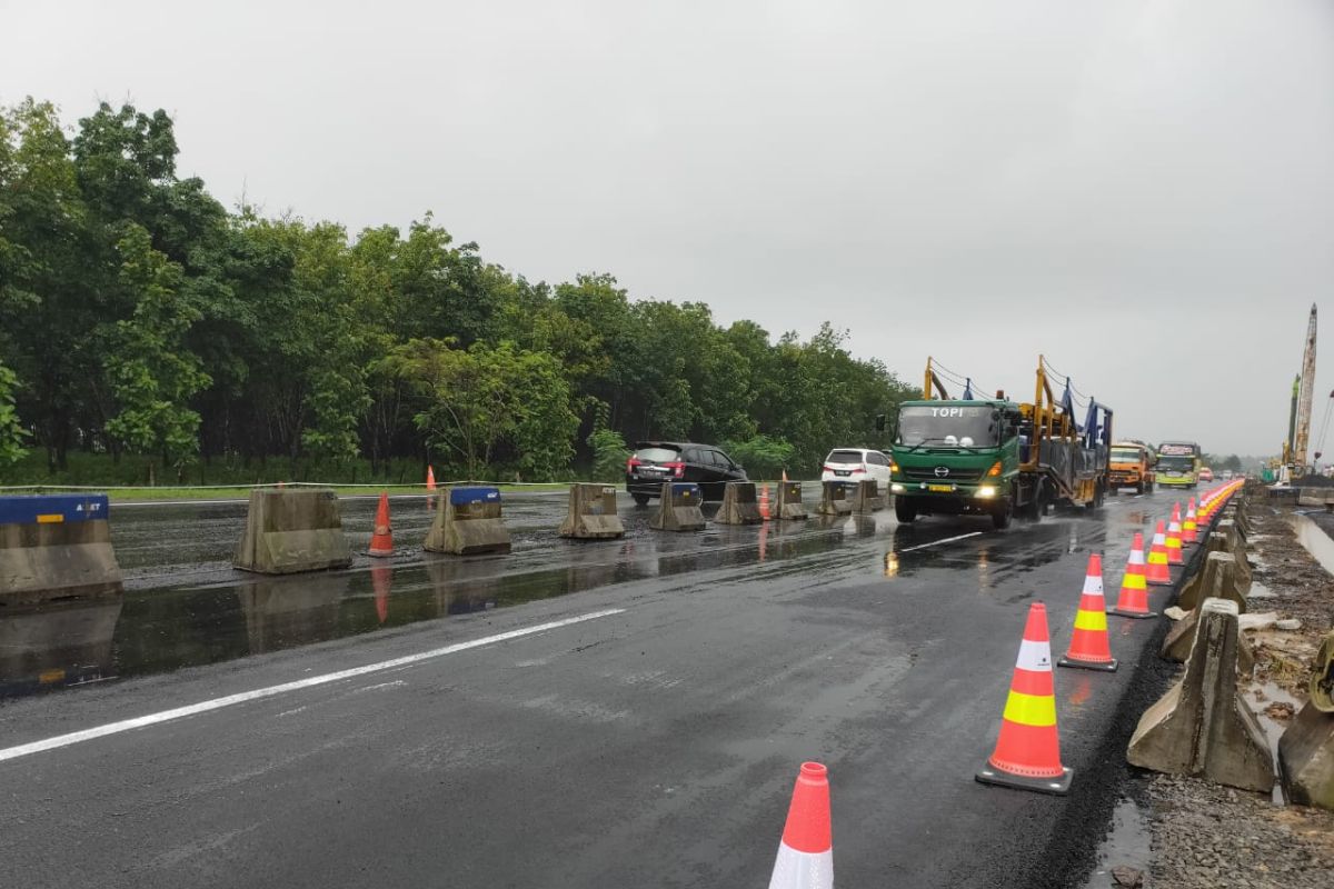 Jalur pengganti di tol Cipali KM 122 rampung contraflow dihentikan