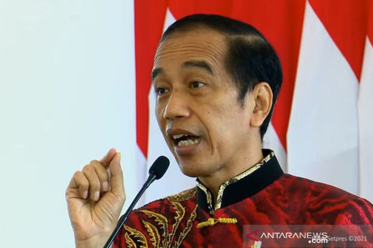 Presiden Jokowi minta dunia usaha bantu perbanyak lapangan kerja
