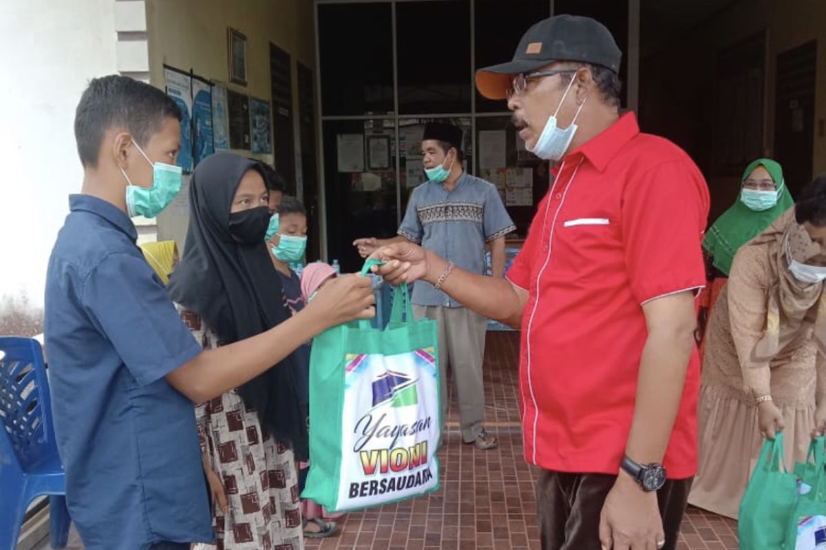 YVB Inhil salurkan bantuan untuk anak yatim di Kecamatan Keritang