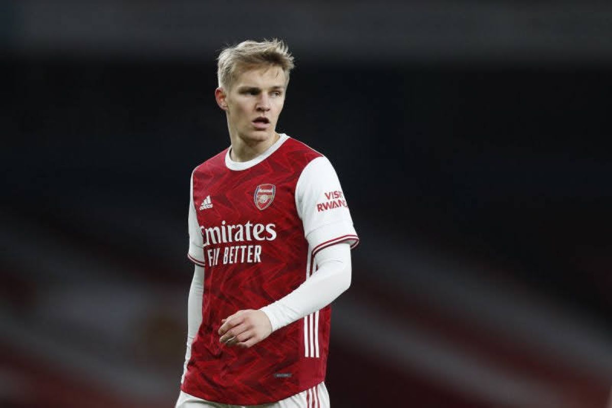 Pelatih Mikel Arteta isyaratkan ingin permanenkan Martin Odegaard di Arsenal