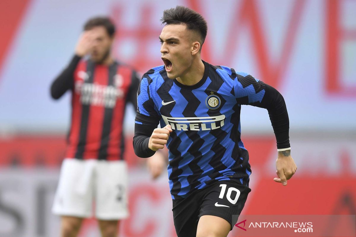 Inter pecundangi Milan 3-0 untuk perlebar jarak di puncak klasemen
