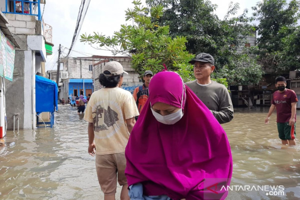 685 warga Kelurahan Rawa Buaya masih mengungsi