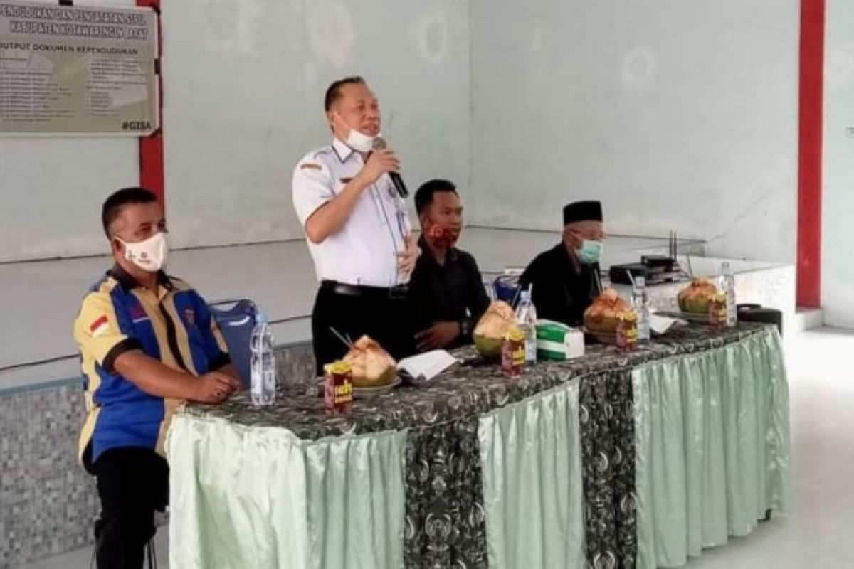 Disdukcapil Kobar beri pelayanan adminduk di kawasan pesisir