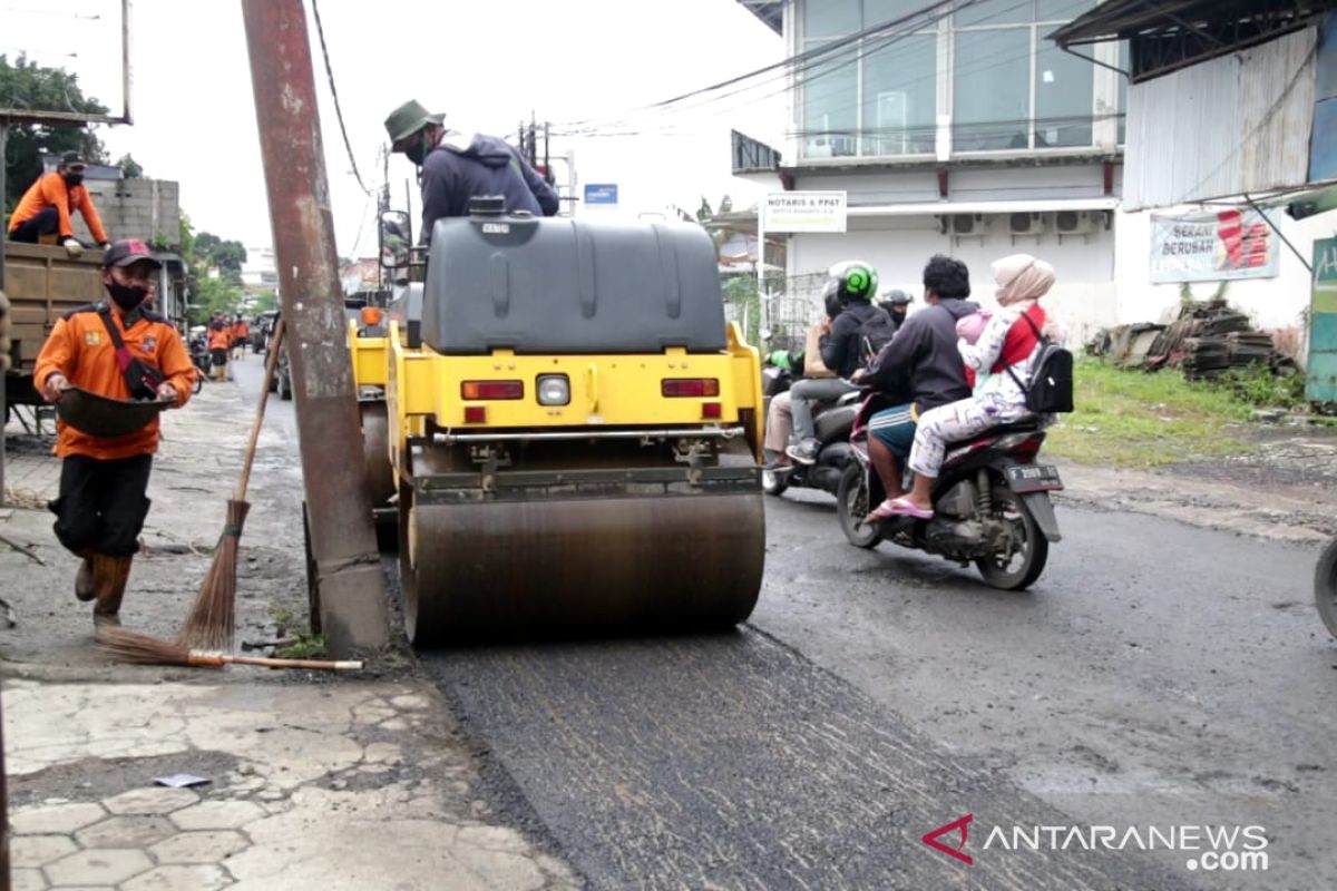 Pemkot Bogor kerjakan perbaikan 34 titik jalan rusak dan berlubang