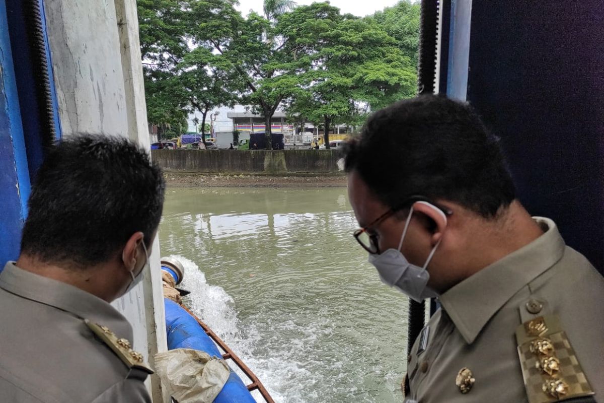 Pemkot Jakbar pastikan 136 pompa air berfungsi untuk antisipasi banjir