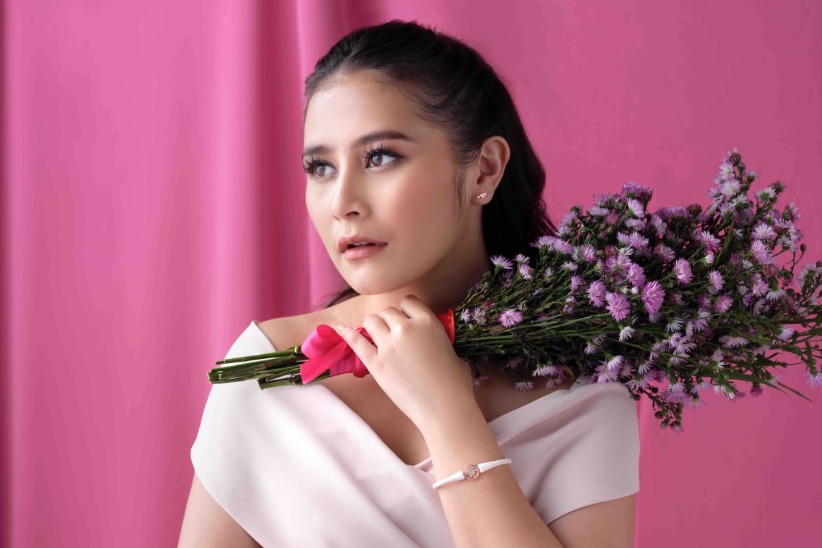 Aktris Prilly Latuconsina  berkepribadian 