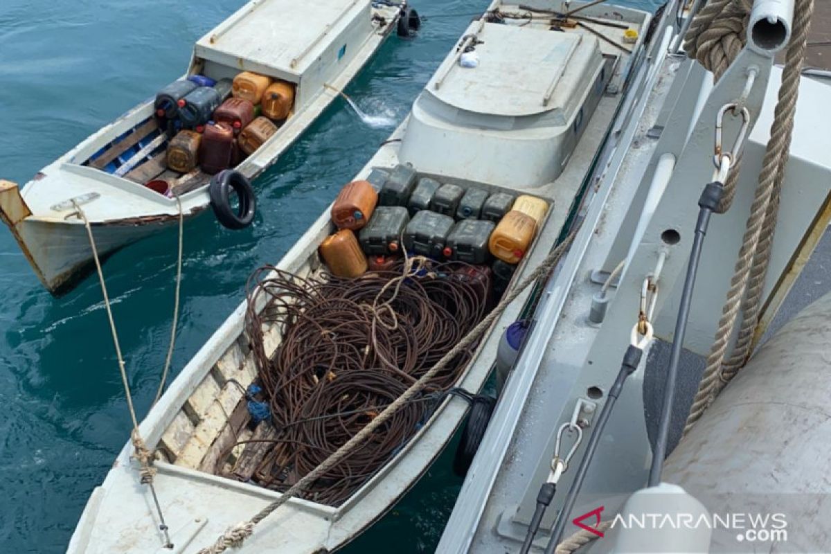 TNI AL tangkap pencuri  di Selat Singapura