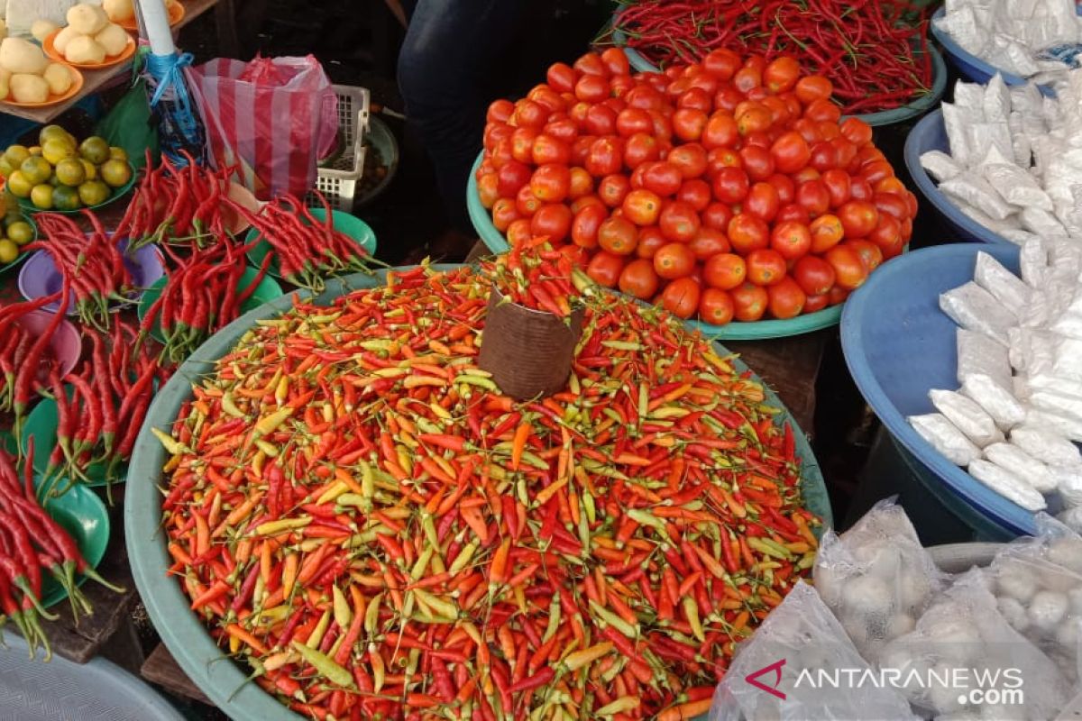 Harga cabai dan bawang di pasar tradisional Ambon naik