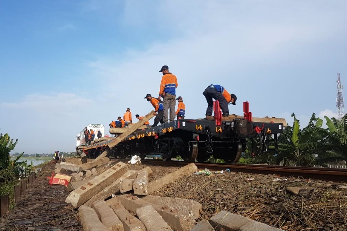 PT KAI  Daop Madiun beri waktu 30 hari pembatalan tiket akibat banjir