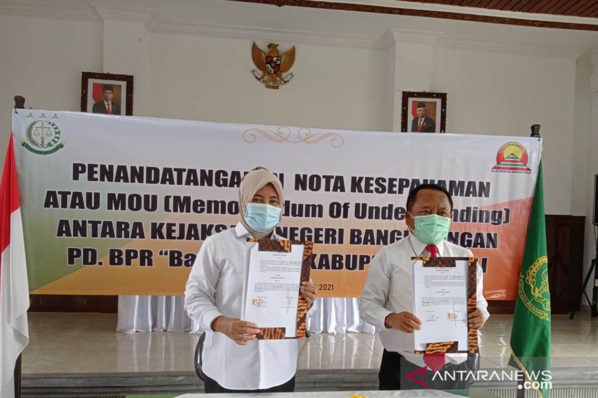 Kejari Bangli dan Bank Pasar Bangli tandatangani MoU kerja sama