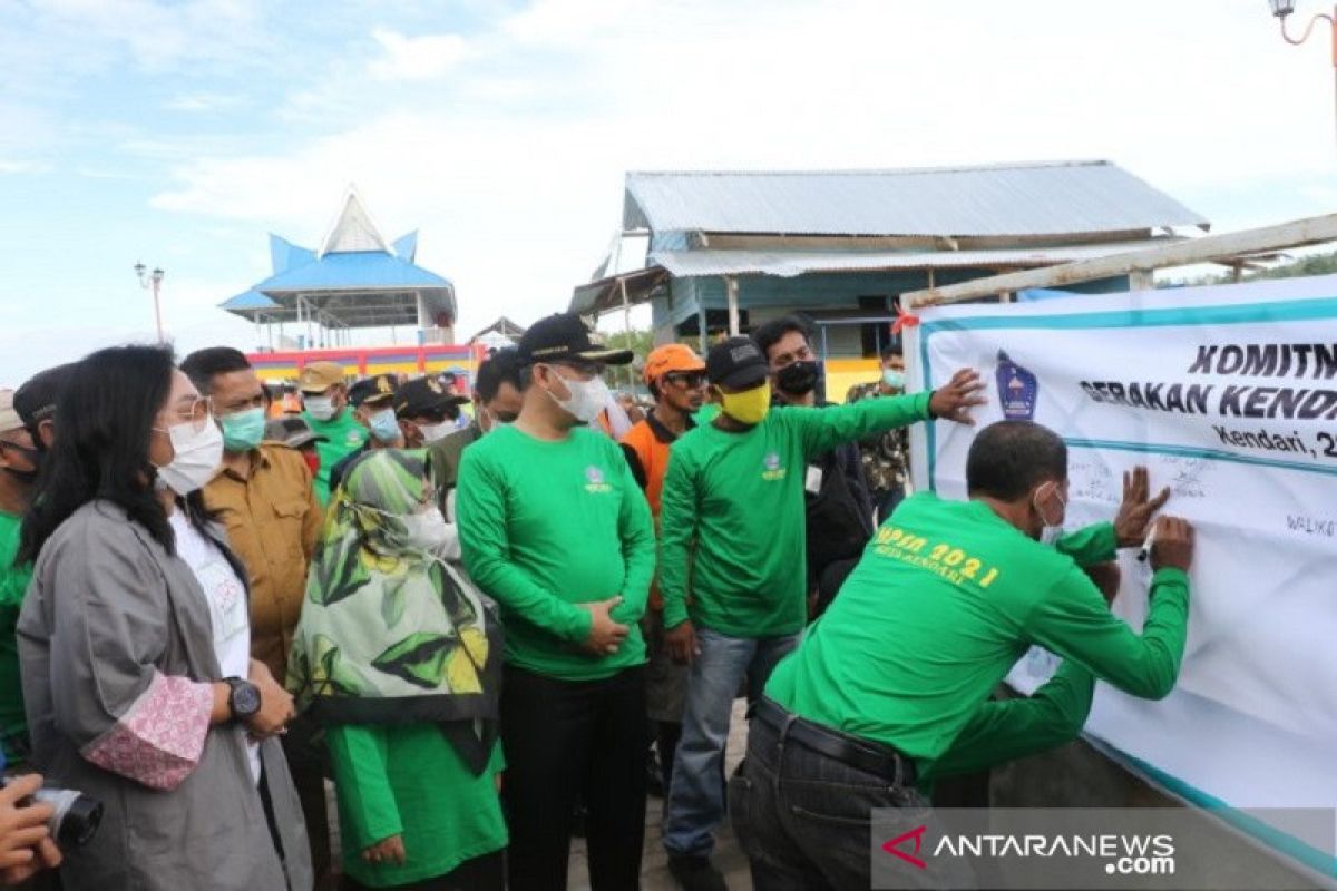 Pemkot Kendari ajak masyarakat peduli lingkungan, jaga kebersihan