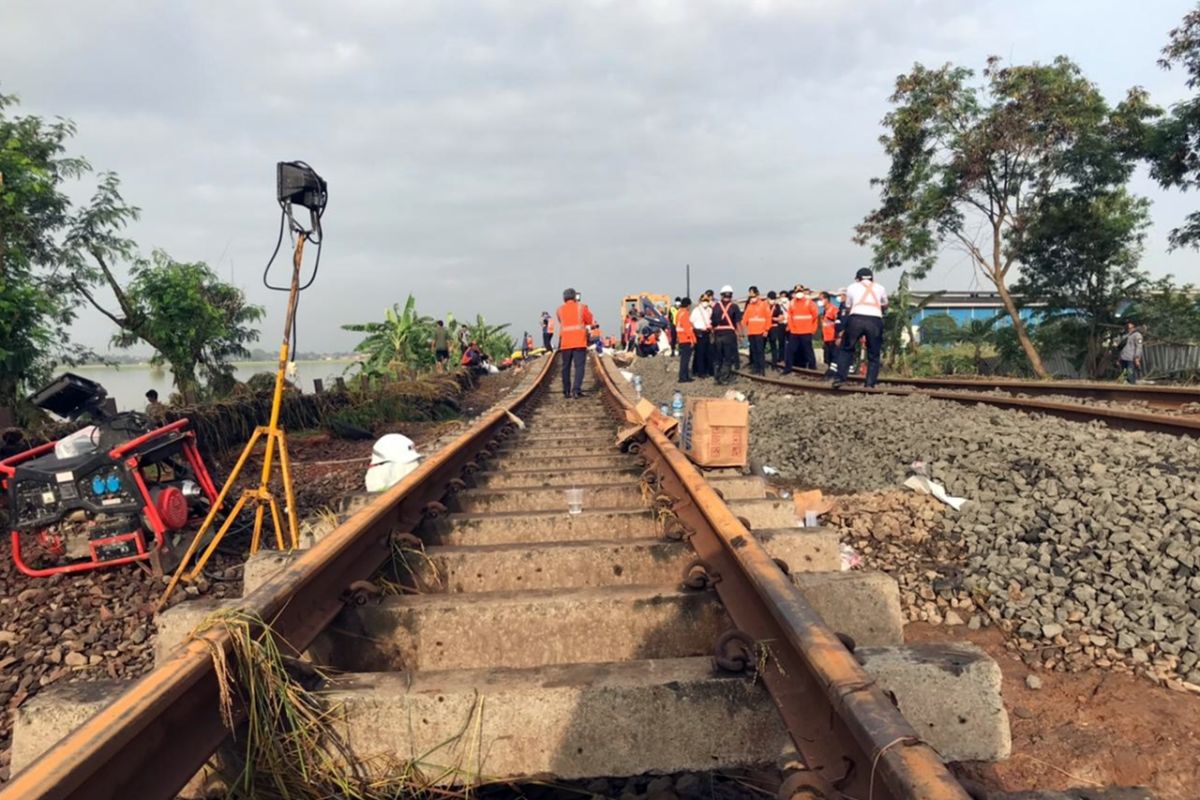 Daop Madiun batalkan enam perjalanan kereta imbas banjir Jakarta