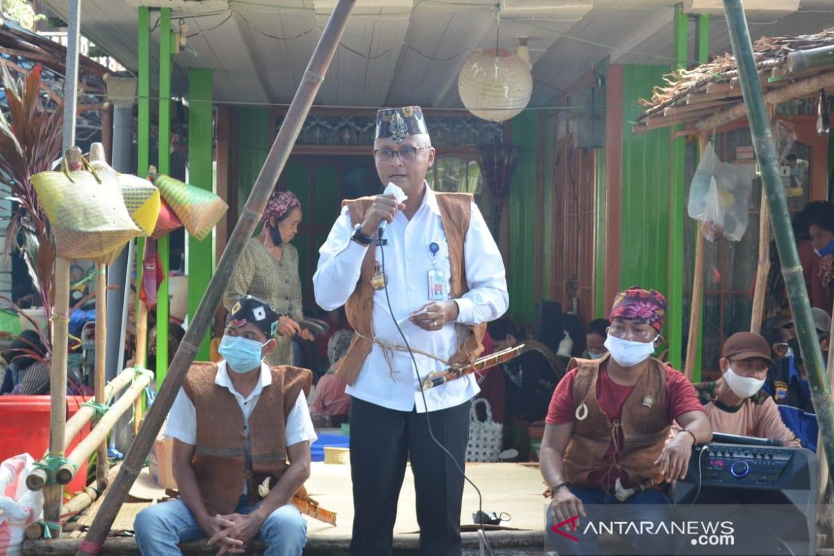 Kepala BNNP Kalsel hadiri aruh adat di Desa Kapul