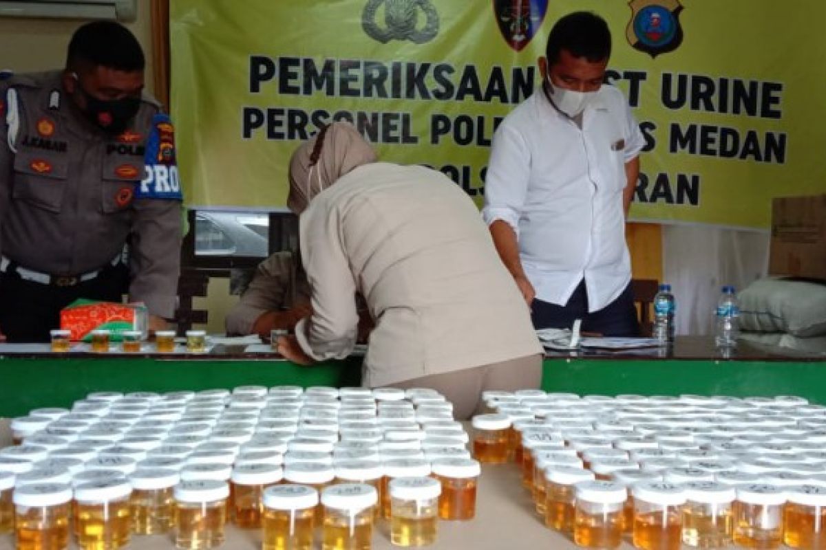 Ratusan personel Polrestabes Medan  jalani tes urine