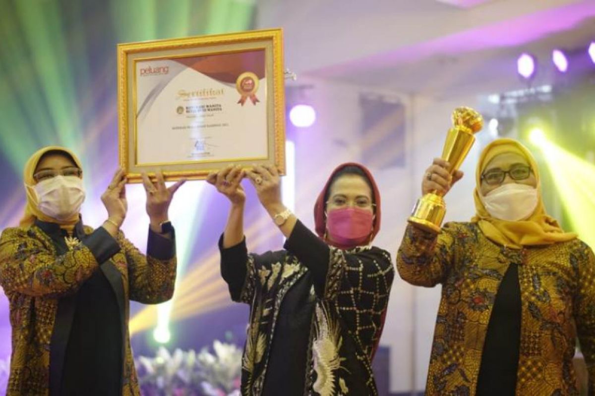 Kategori 100 koperasi besar, SBW Malang raih penghargaan