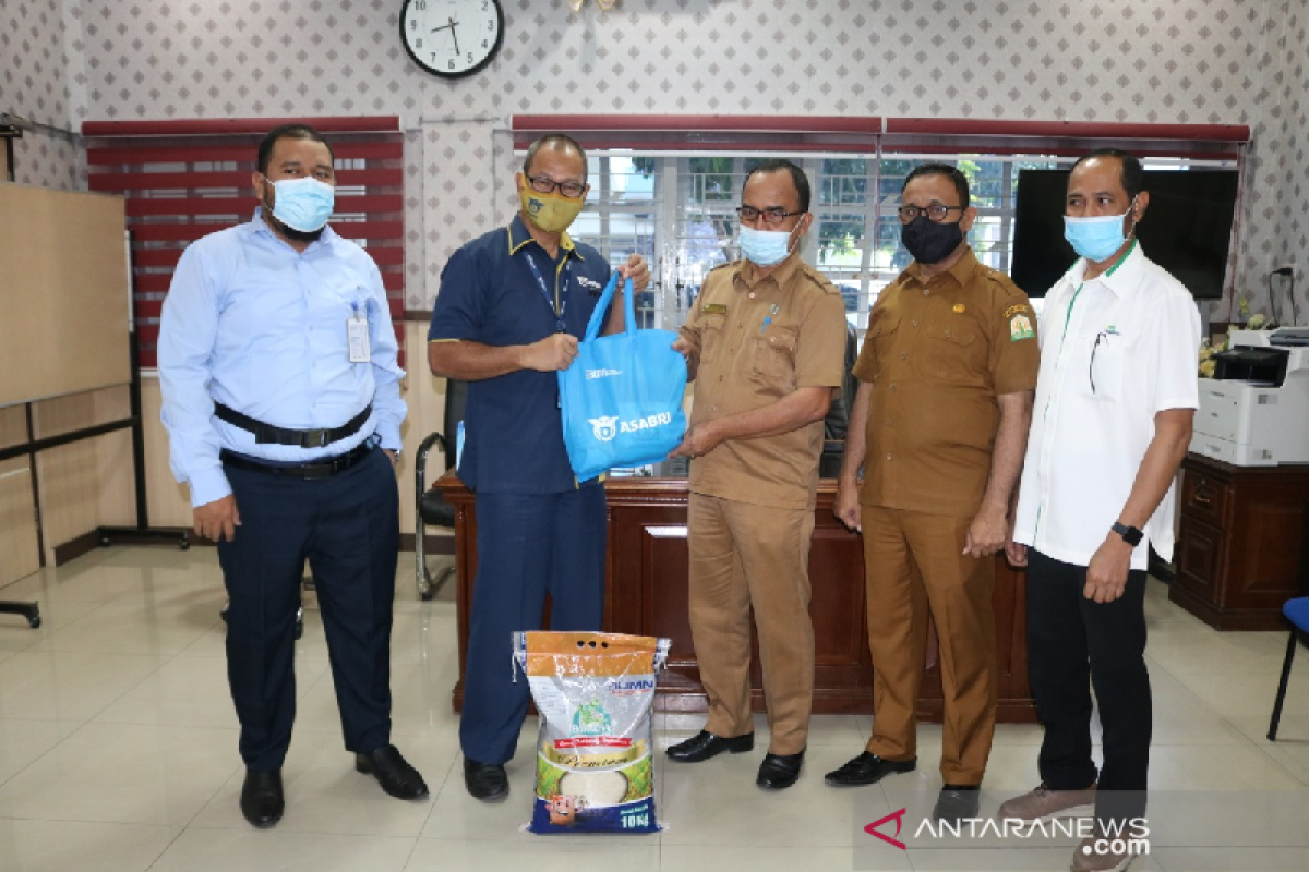 BUMN bantu ratusan sembako untuk baksos pemerintah ke Pulau Aceh
