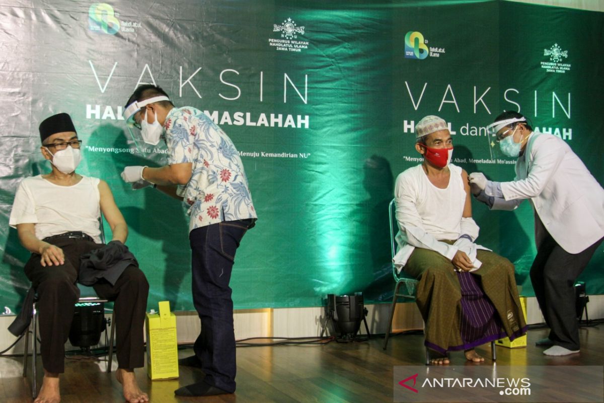 Ulama Jatim mulai jalani vaksinasi COVID-19