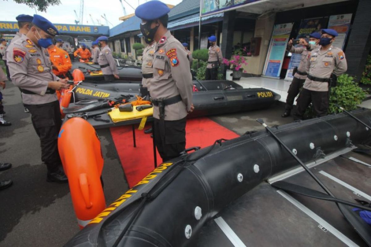 Polairud Polda Jatim siagakan personel tangani bencana alam