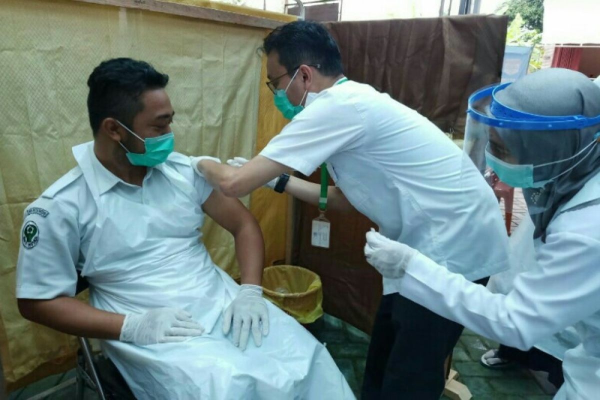 Vaksinasi tenaga medis di Kabupaten Malra capai 61 persen