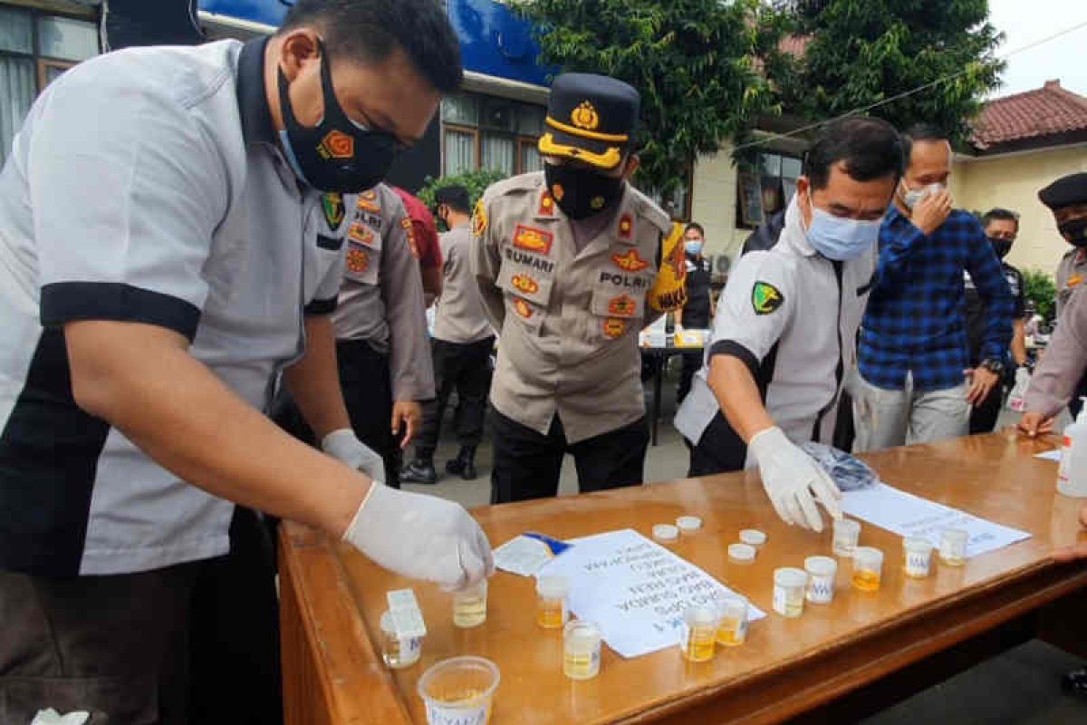 900 personel Polres Majalengka jalani tes urine mendadak