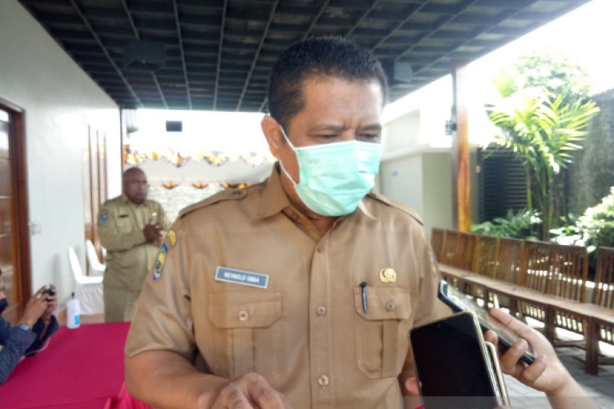 Dinkes Mimika surati puluhan lembaga untuk vaksinasi massal COVID-19