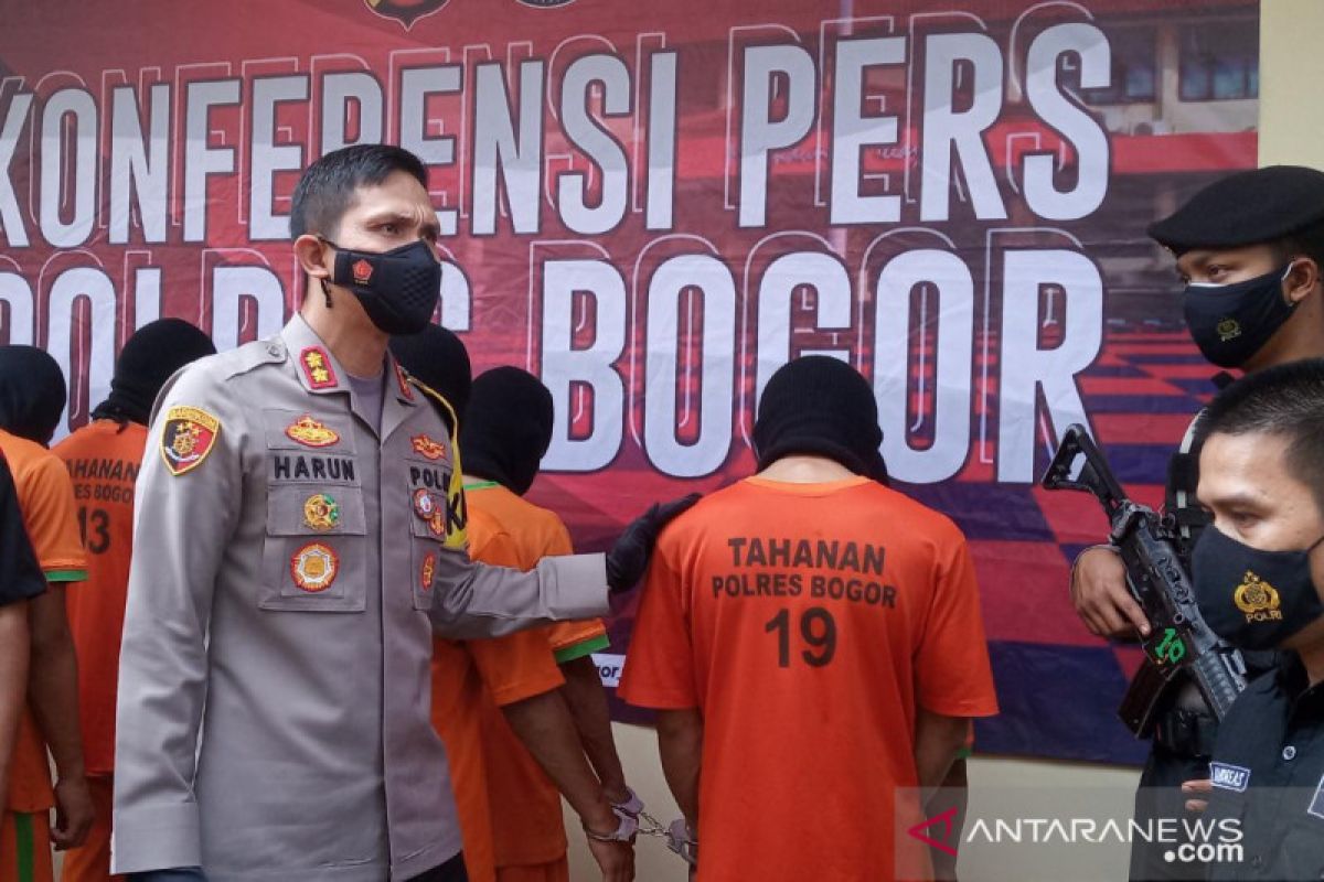 Sembilan tersangka curanmor diringkus polisi di Bogor  (video)