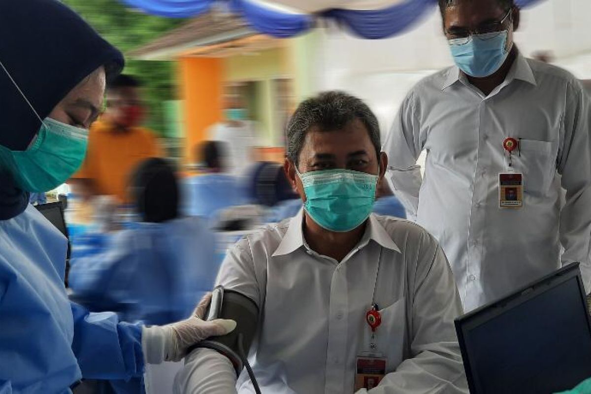 Pemprov Banten laksanakan vaksinasi COVID-19 untuk ASN pelayanan publik