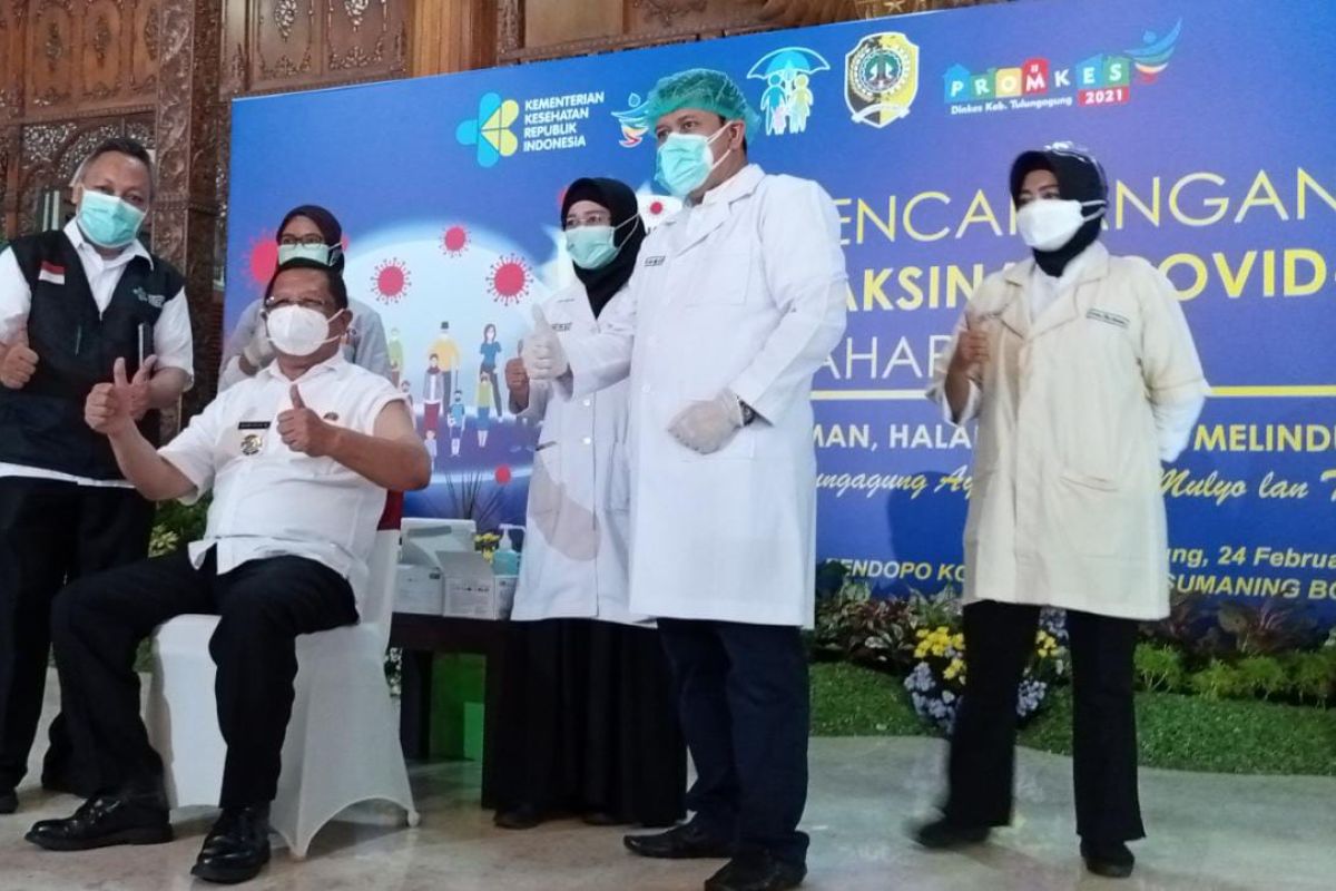 Masuk kelompok lansia, Bupati Tulungagung ikuti vaksinasi COVID-19 tahap kedua