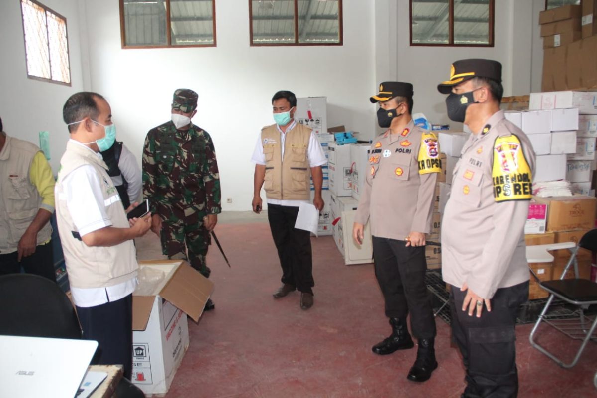 Polres Lebak kawal pendistribusian vaksin COVID-19 dari provinsi